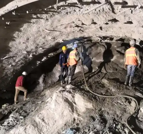 汕尾拱顶带模注浆料的施工流程及注意事项